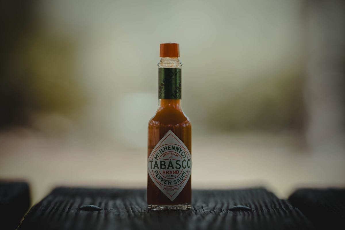 Salsa Macha casera oaxaqueña en molcajete